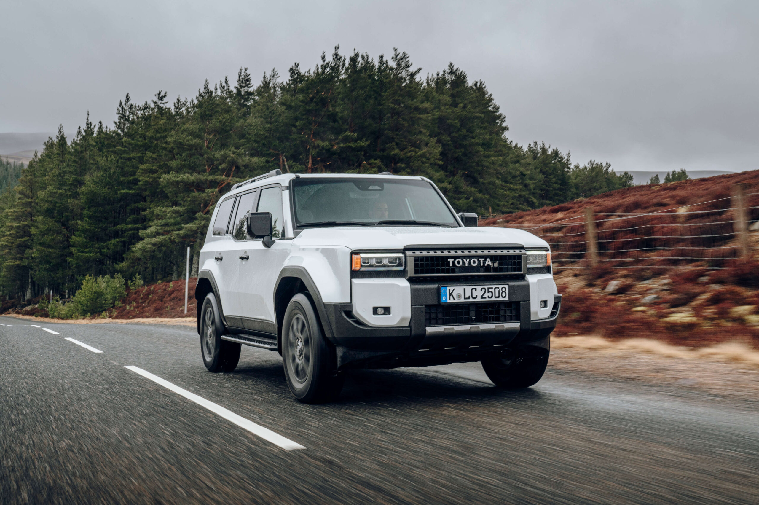 Tour virtual por el interior del nuevo Toyota Land Cruiser 2024
